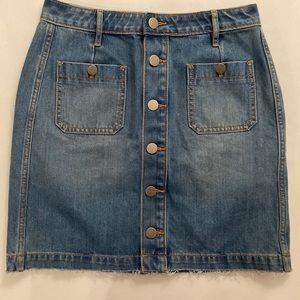 Ann Taylor Loft Buttoned Denim Skirt (Size 4)